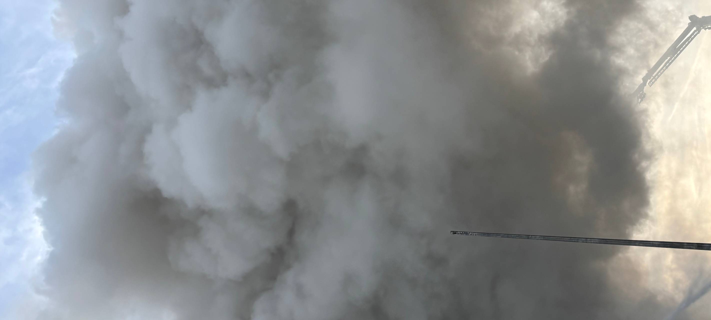 Brand im Krefelder Hafen