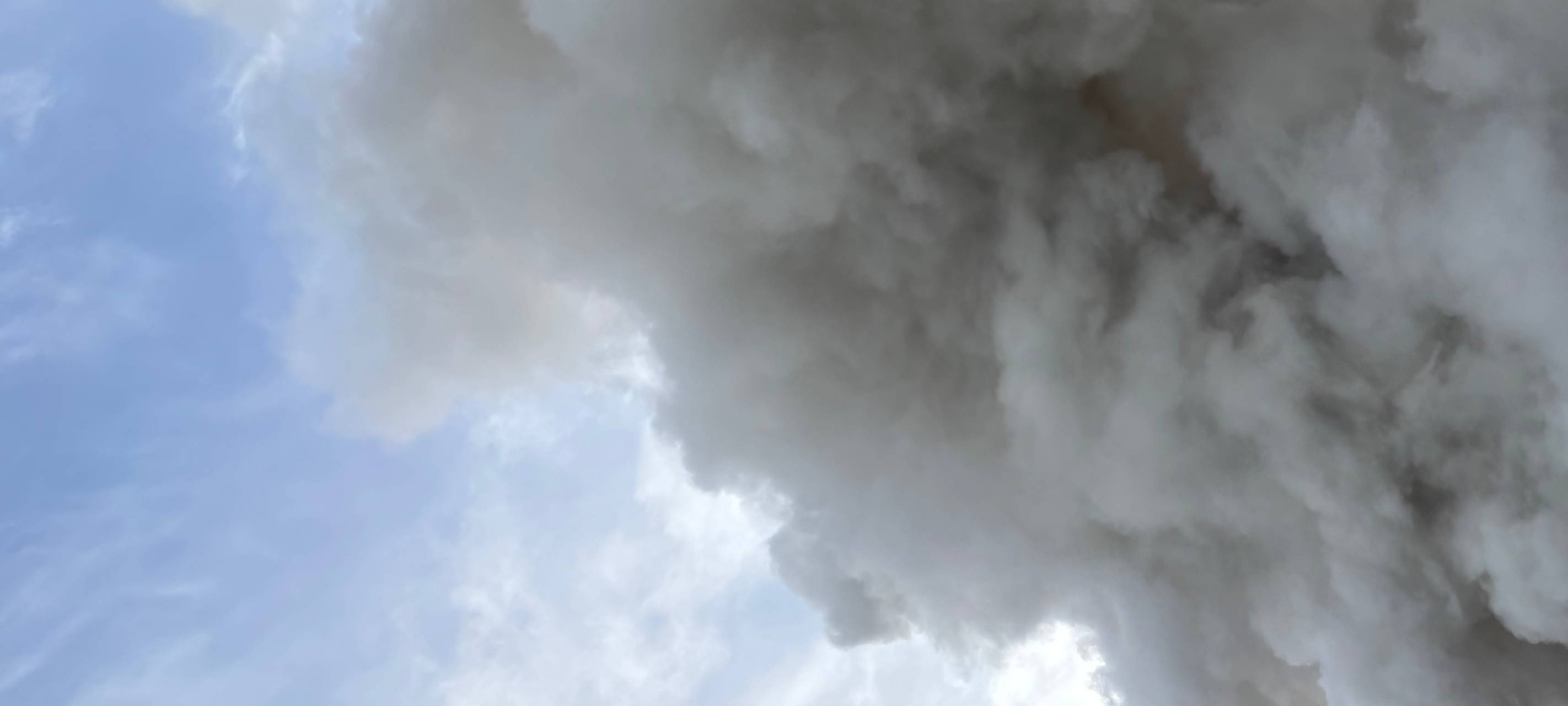 Brand im Krefelder Hafen