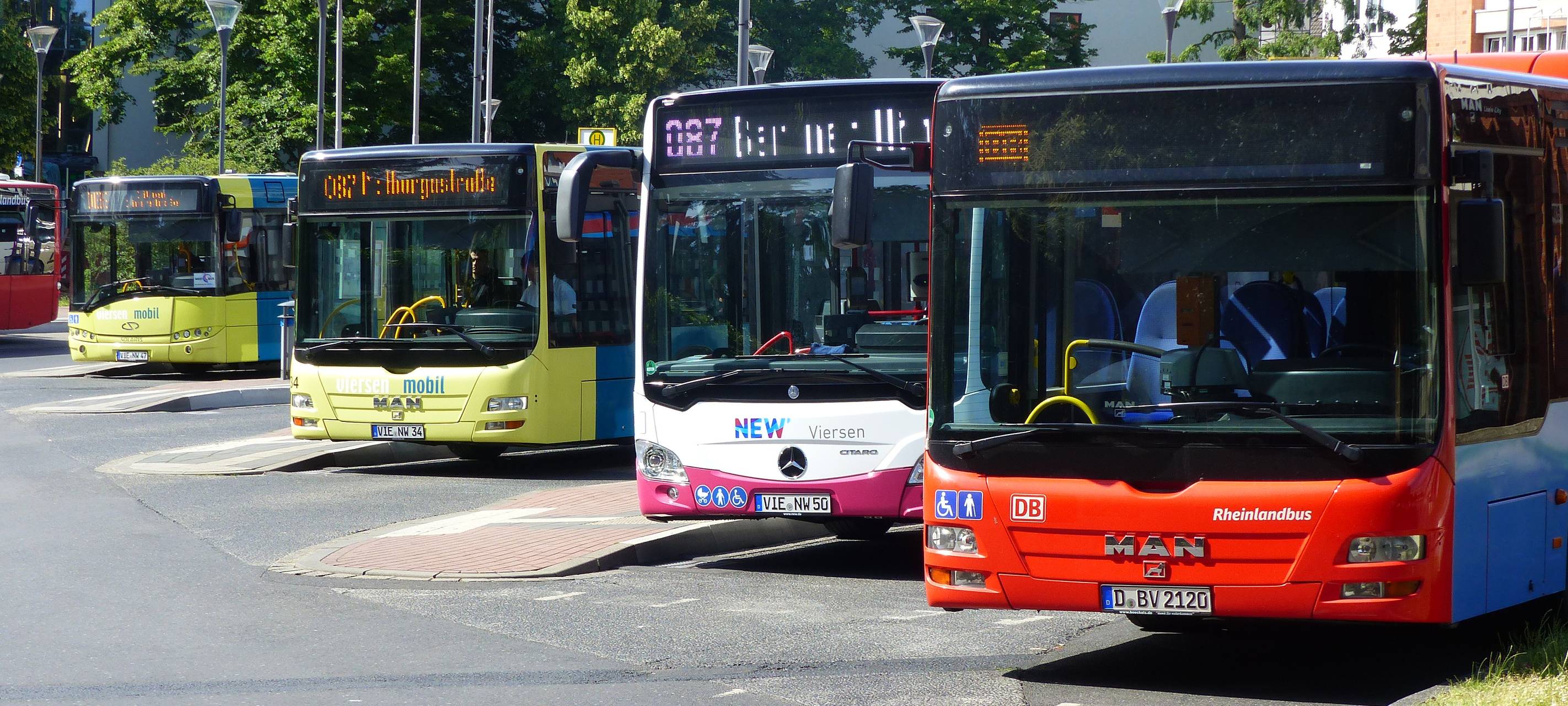 Warnstreiks bei Bus und Bahn