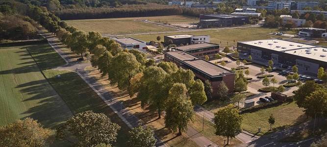 Baustelle Gewerbepark Fichtenhainer Allee wird eingerichtet