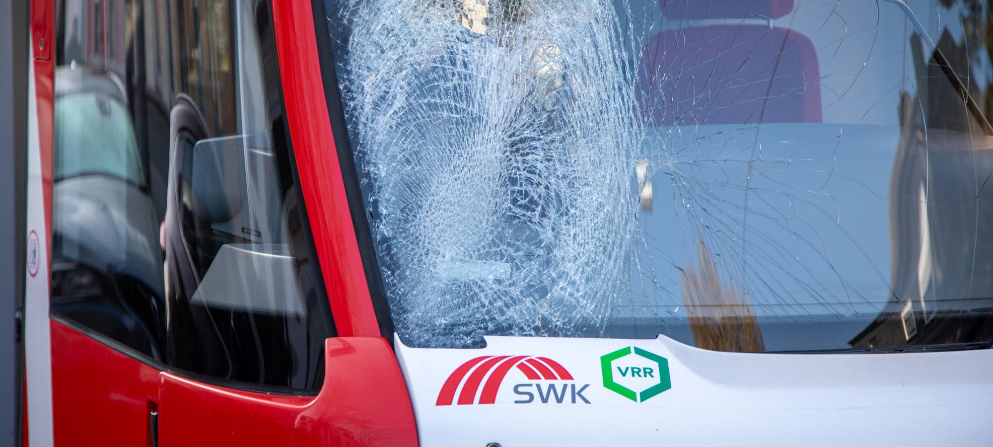 Fahrradfahrer in Krefeld schwer verletzt