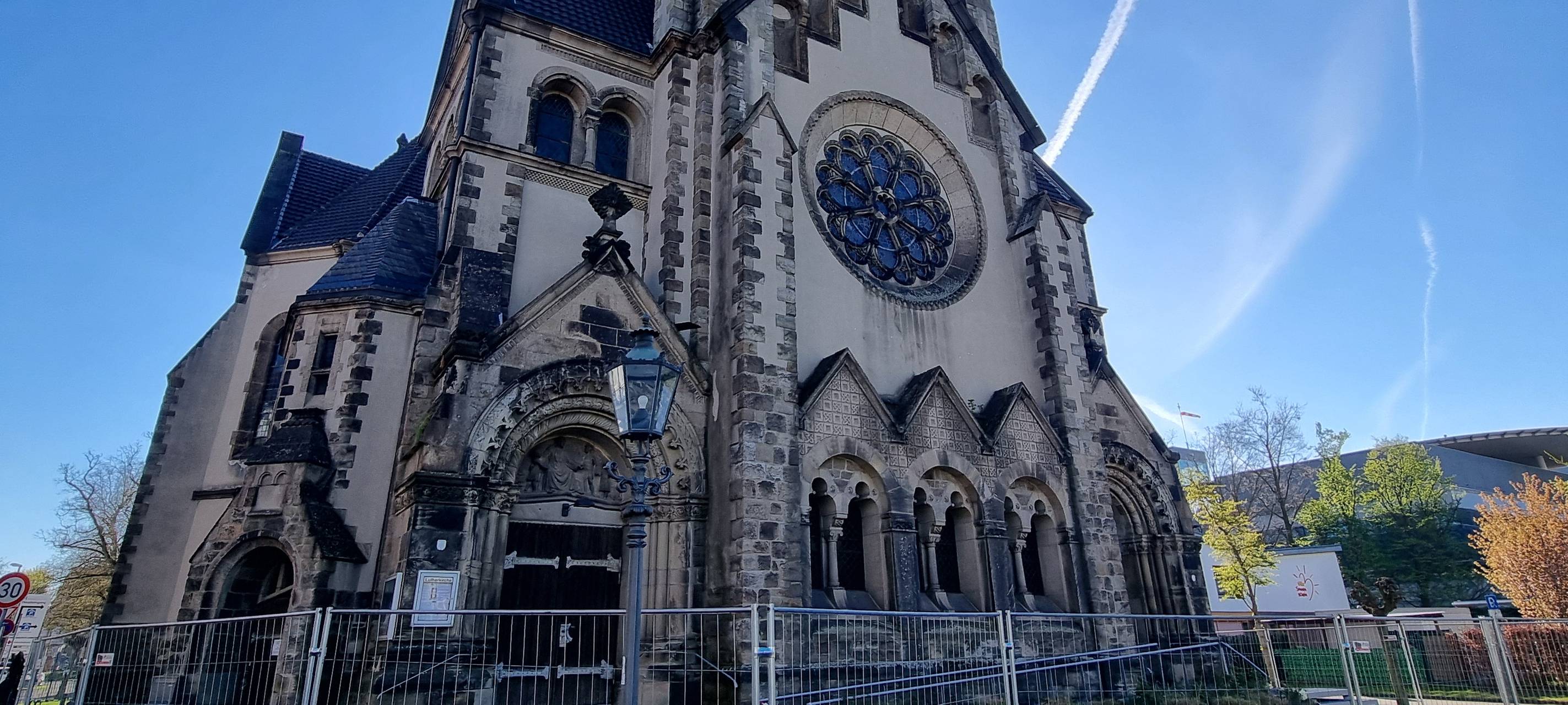 Warum die Lutherkirche in Krefeld abgesperrt ist