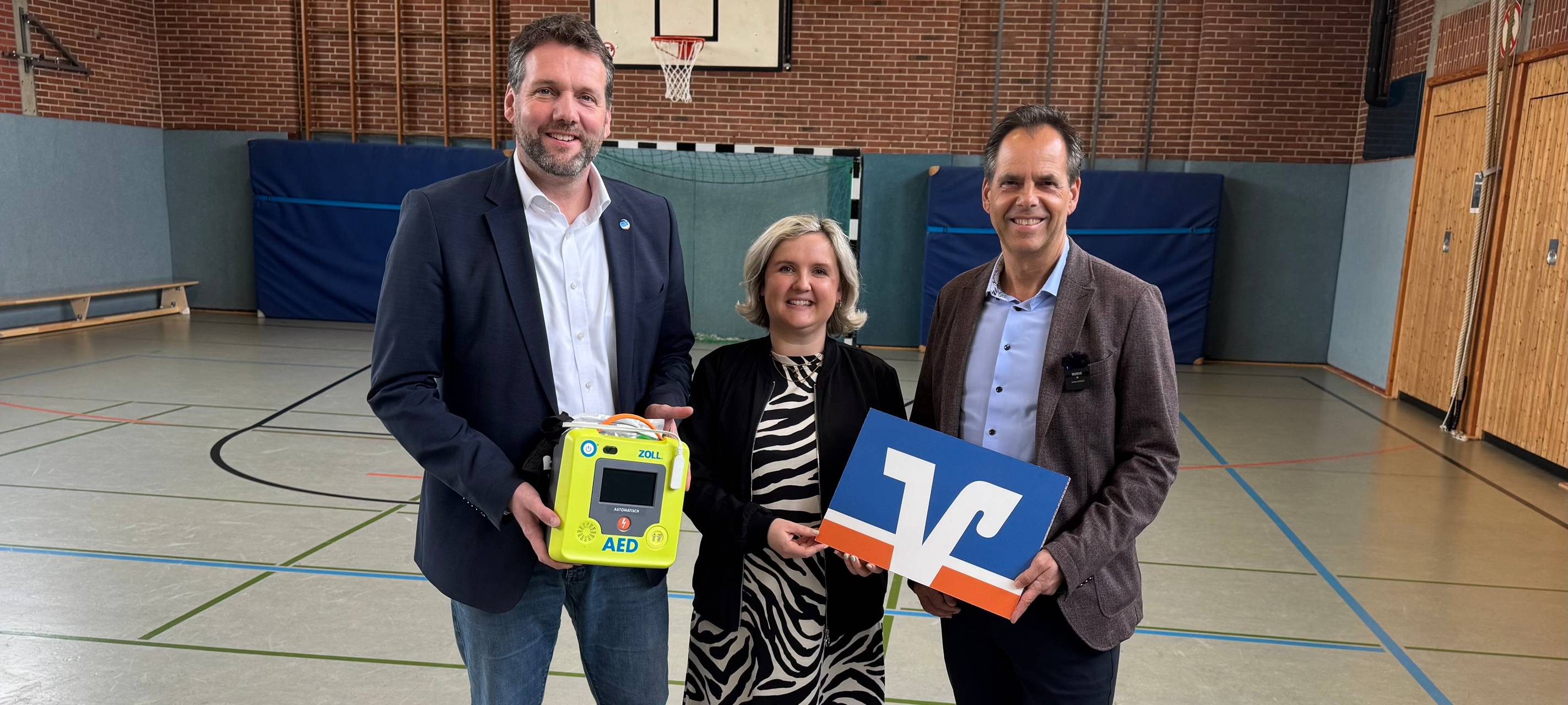 Schwalmtal rüstet Sporthallen mit Defibrillatoren aus