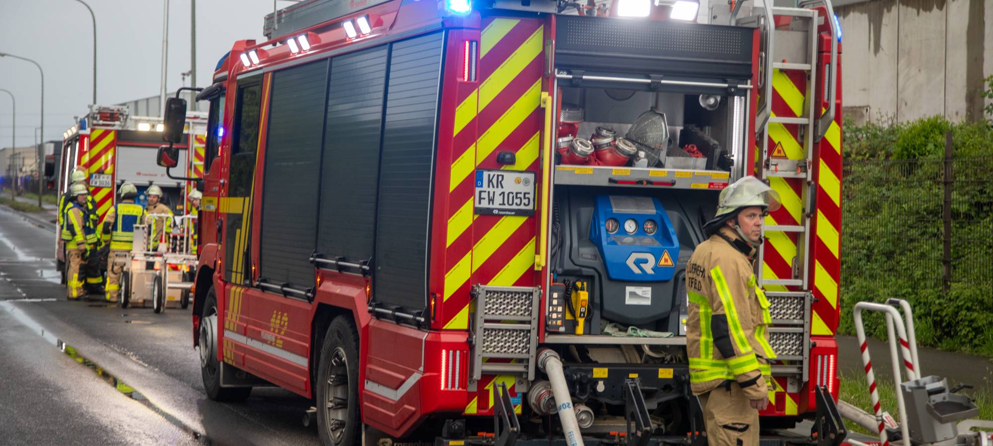 Entwarnung nach Großbrand im Krefelder Hafen