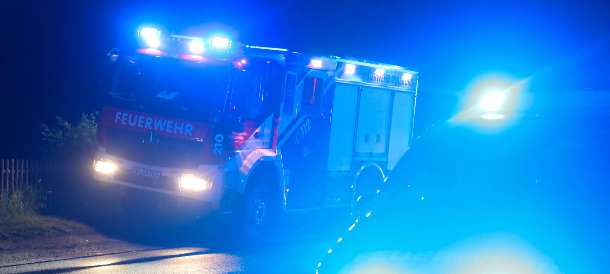 Entwarnung nach Großbrand im Krefelder Hafen