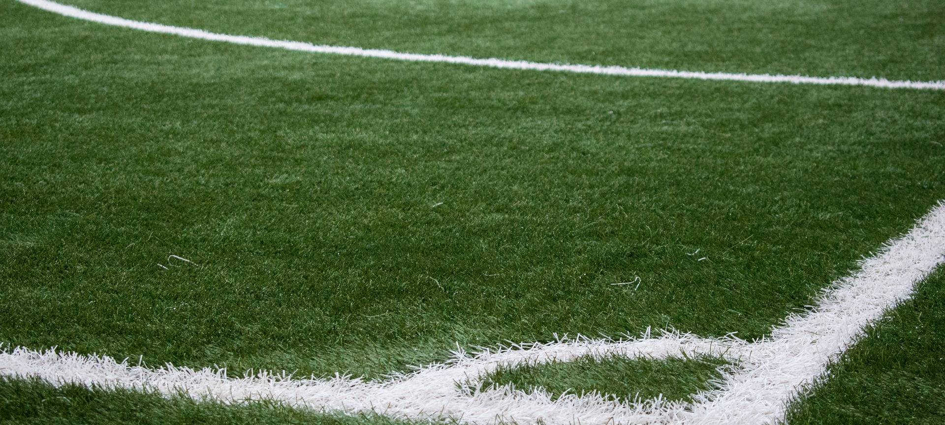 Kein Kunstrasen-Verbot am Niederrhein für bestehende Plätze