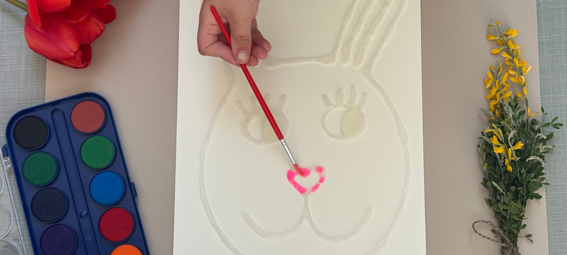 4. mit flüssiger Wasserfarbe betupfen